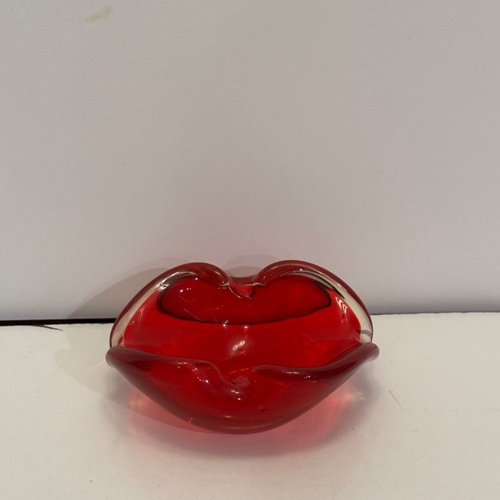 Red murano glass Ashe tray